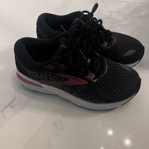 Brooks Addiction GTS 15 Running Sneaker